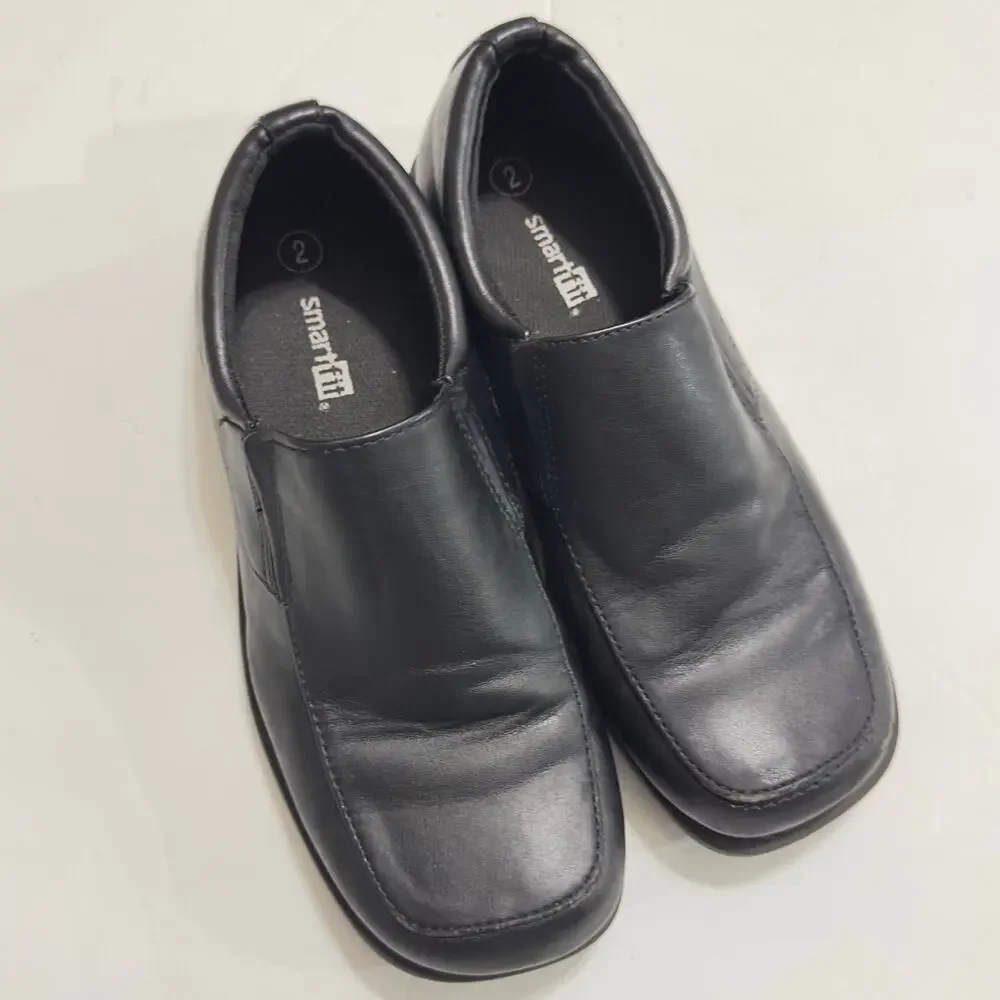 SmartFit Black Slip On Dress Shoes Boys Youth Size 2